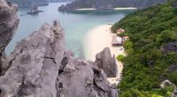 Fishing village - Lan Ha Bay - Kayaking - Swimming - Monkey island beach